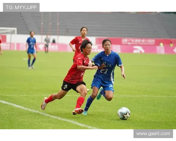 足球运动员如何保持比赛中的专注与冷静