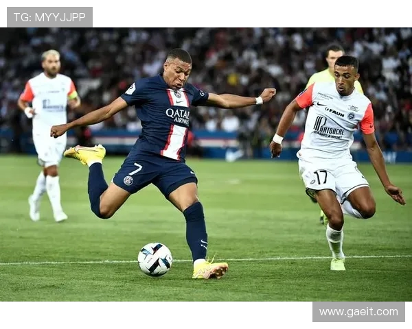 法甲经典足球海报设计及视觉文化传播